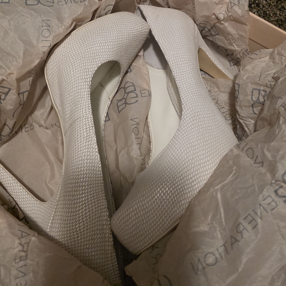 BCBGeneration White Sandlewood Snake